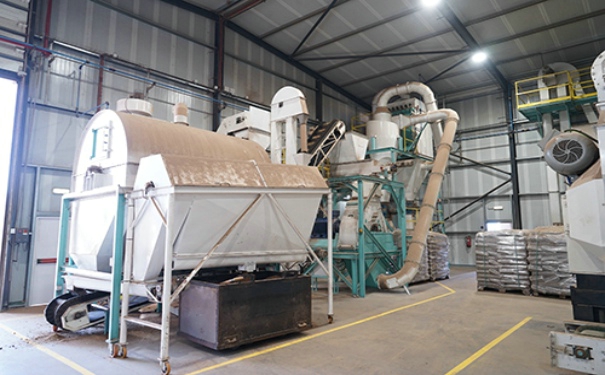 飼料機(jī)械價(jià)格多少?其需要提升技術(shù)水平以擴(kuò)展國(guó)際化路線