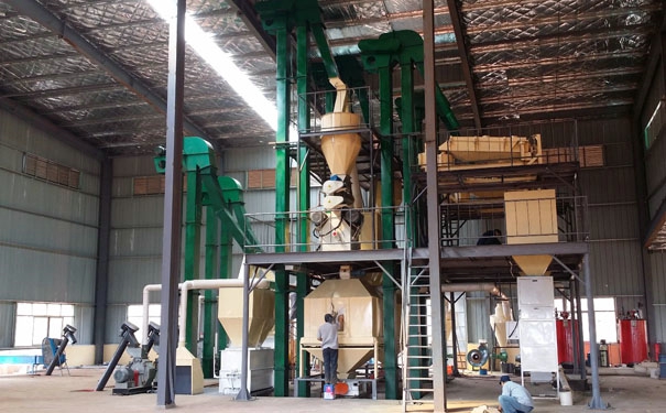 飼料生產(chǎn)設備是現(xiàn)代養(yǎng)殖業(yè)中不可或缺的重要工具