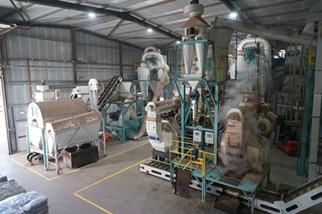 飼料機器設(shè)備